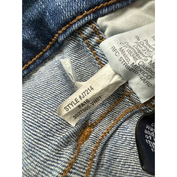 Madewell Womens Slim Straight Jeans Button Fly Lt Blue Wash Sz 32 Distressed Hem - Picture 7 of 15